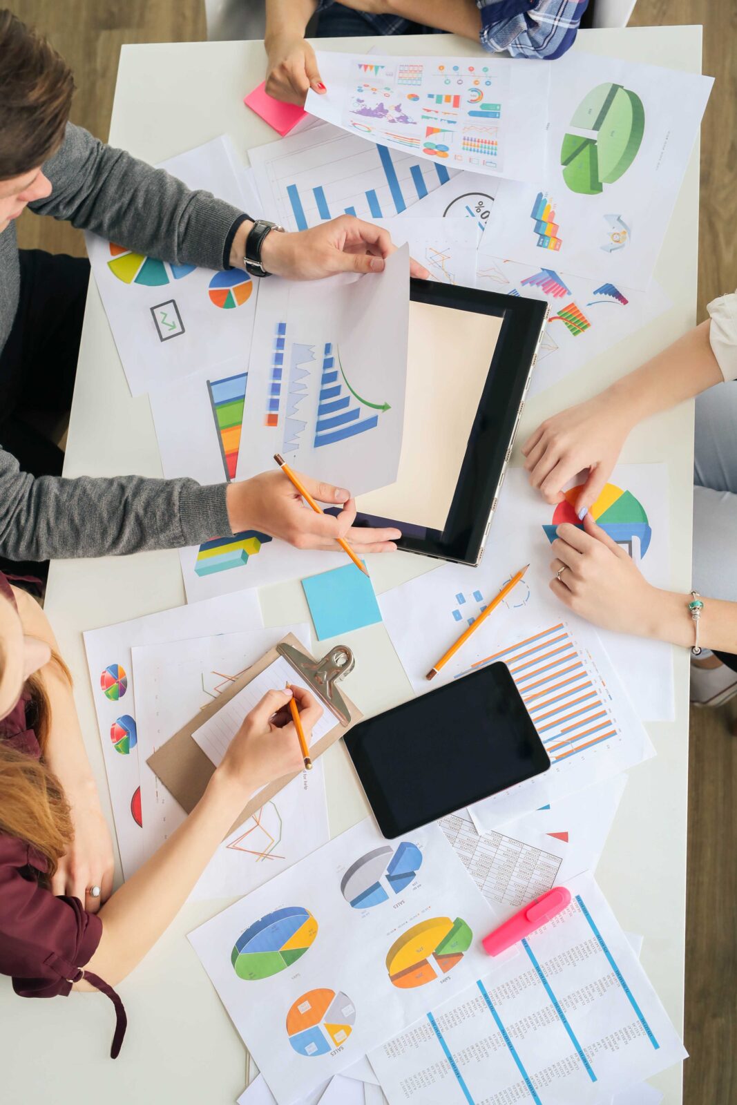 צוות הגרפים של דיג'י מרקט